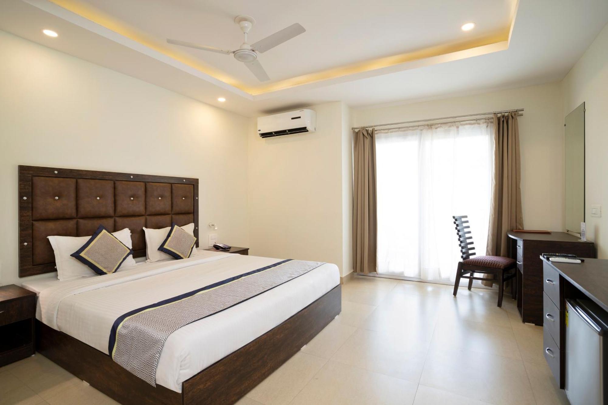 La Vaiencia Beach Resort, Morjim Buitenkant foto