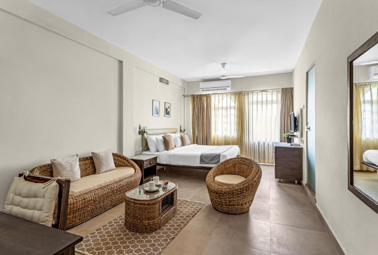 La Vaiencia Beach Resort, Morjim Buitenkant foto